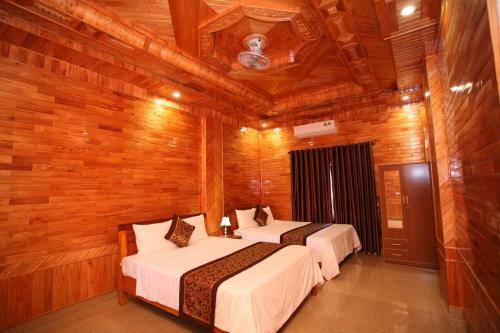 Sky Hotel
