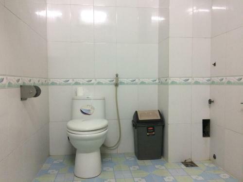 Que Huong Hotel - Cua Lo