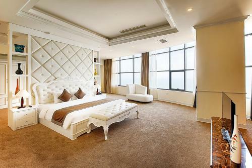 Muong Thanh Grand Cua Lo Hotel
