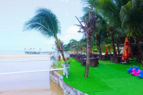 Hotel Chez Carole Beach Resort