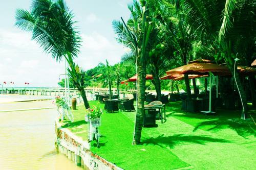 Hotel Chez Carole Beach Resort