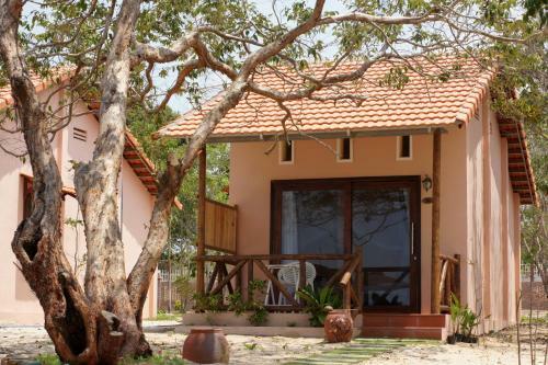 Hotel Gold Sand Beach Bungalow