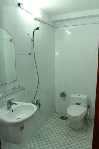 Hotel Kh�ch S?n Ph� An
