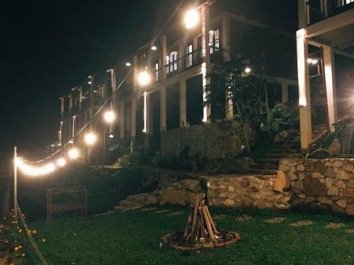 Hotel Ba Be Lakeside Bungalow