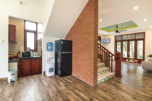 The Country House