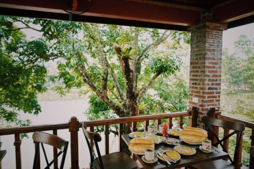 Dinh Gia Home