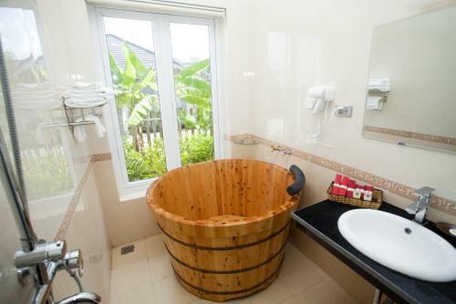 Hotel Cucphuong Resort