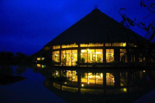 Hotel Cucphuong Resort