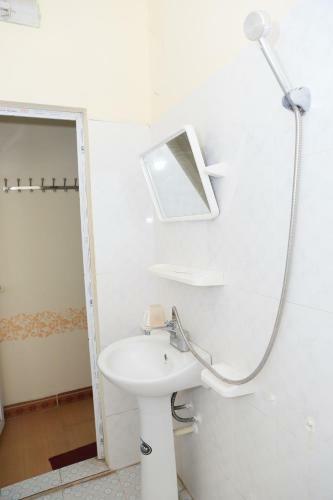 Hostal Cao Son Guesthouse & Restaurant