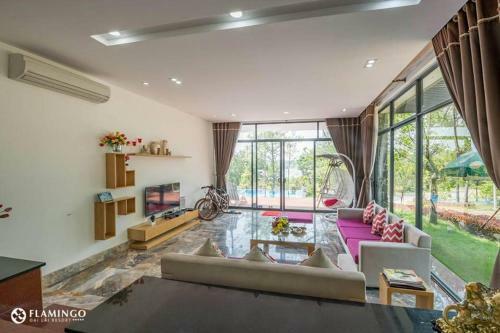 Flamingo Happy Villa Owner