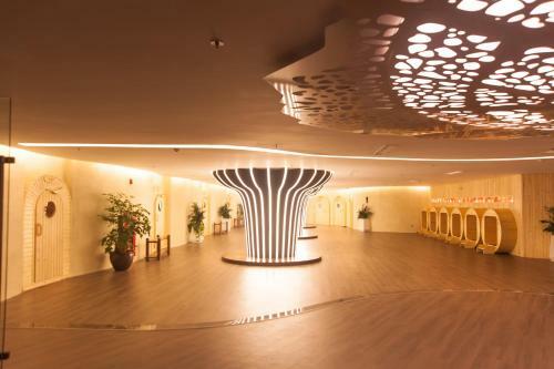 Hotel Flamingo Dai Lai - Forest In The Sky