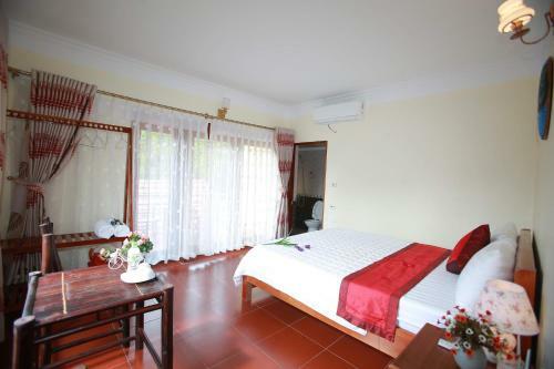 Cozy Son Hotel