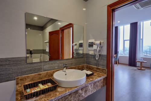Hoang Son Peace Hotel