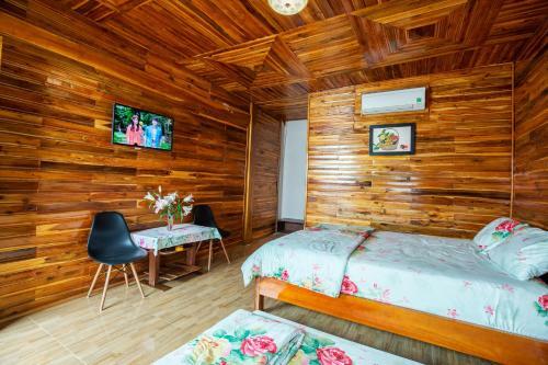 Hostal Phu Huy Guest House