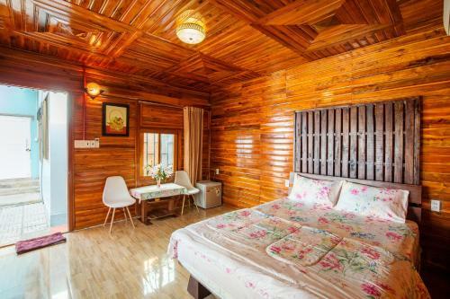 Hostal Phu Huy Guest House