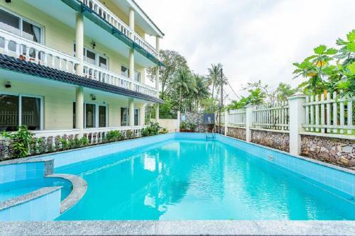 Hotel Up Village Ph� Qu?c
