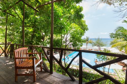 Hotel Ancarine Beach Resort