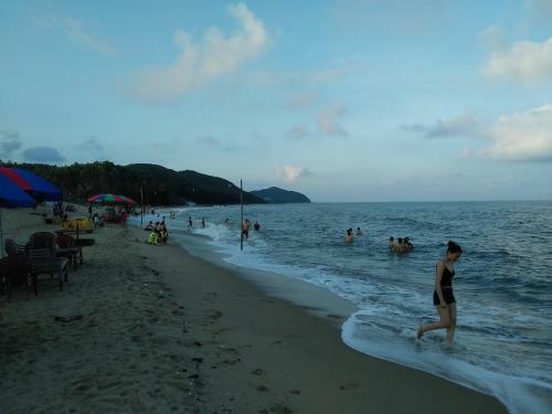 Hostal Quan Lan Nam Phong Hotel