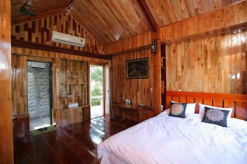 Phong Nha Mountain House