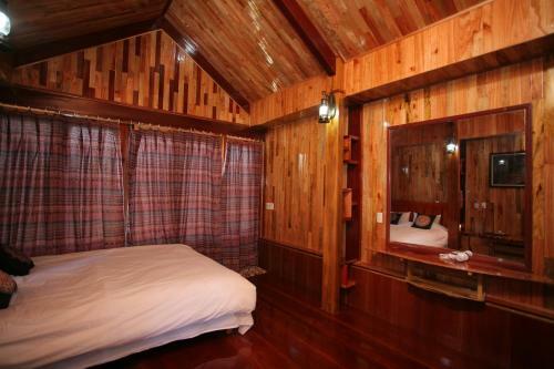 Phong Nha Mountain House