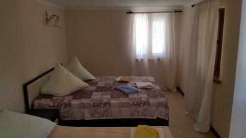 Hostal Guest House U Larisy