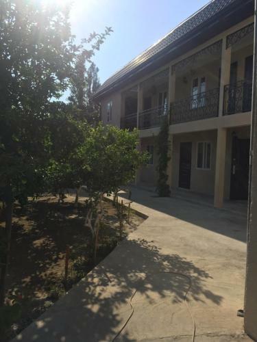 Hostal Guest House In Gudauta