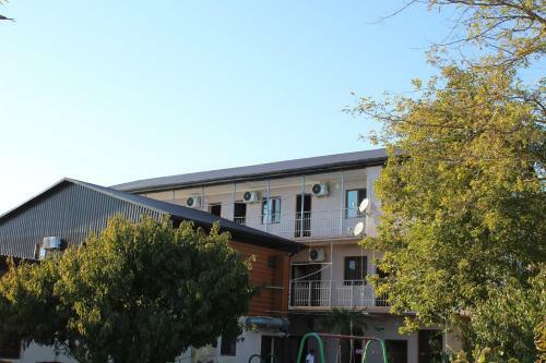 Hotel Pshandra