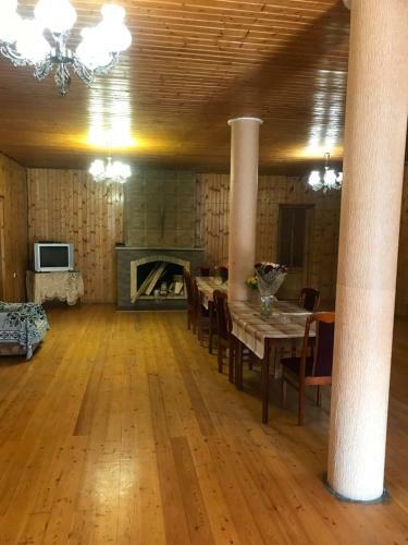 Hostal Amra2000 Guest House