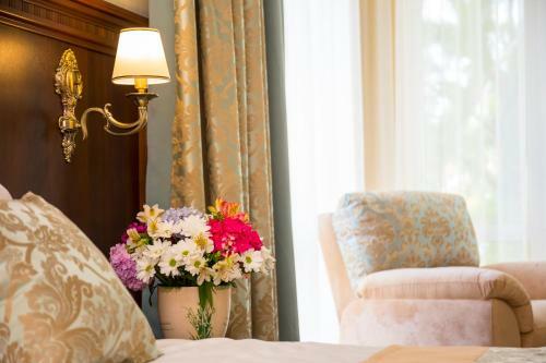 Zolotoy Yakor Hotel