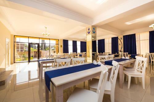 Zolotoy Yakor Hotel