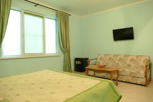 Hostal Anzor Guest House