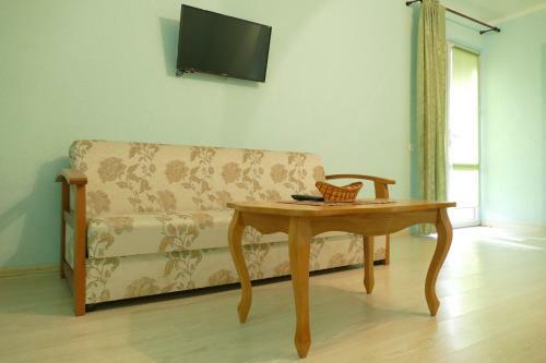 Hostal Anzor Guest House