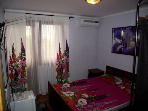 Hostal Guest House Villa Slavy