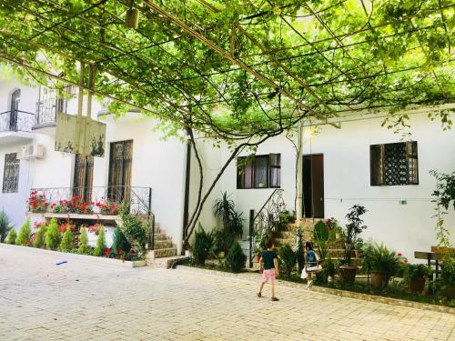 Hostal U Morya Guesthouse