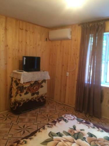 Hostal Guest House U Larisy