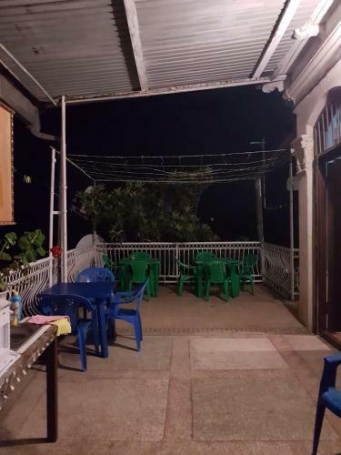 Hostal Zefir Guesthouse