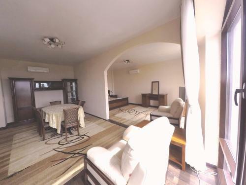 Hotel Moscow House