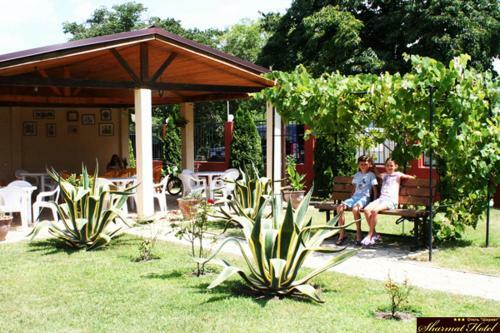 Posada Hotel Sharmat