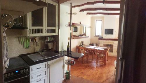 Apartment On Agrba Street 17