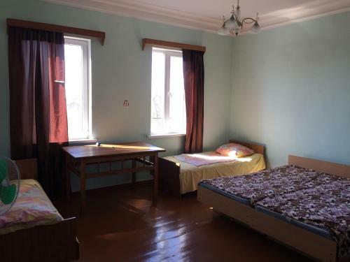 Hostal Guest House Abovyana 23