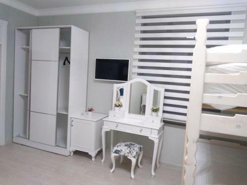 Hostal Esmeralda Guest House