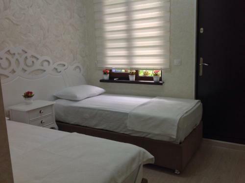 Hostal Esmeralda Guest House