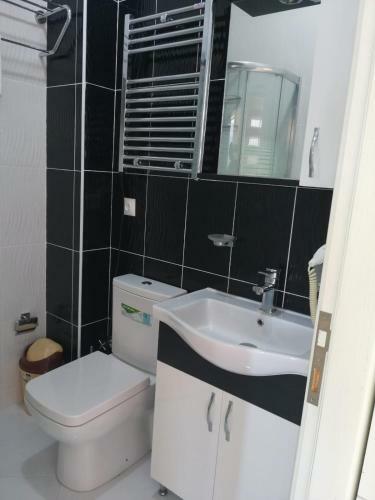 Hostal Esmeralda Guest House