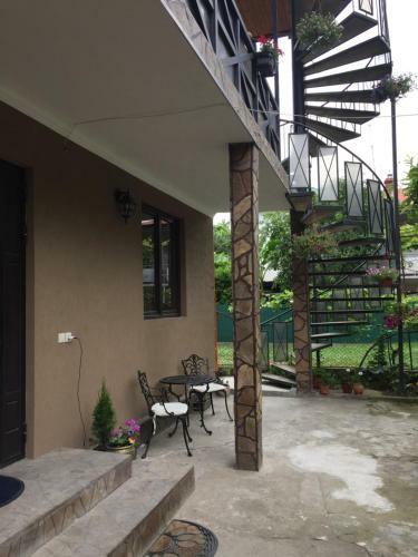 Hostal D'emil Guest House