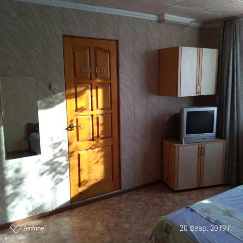 Hostal Guest House "d'plyaz"