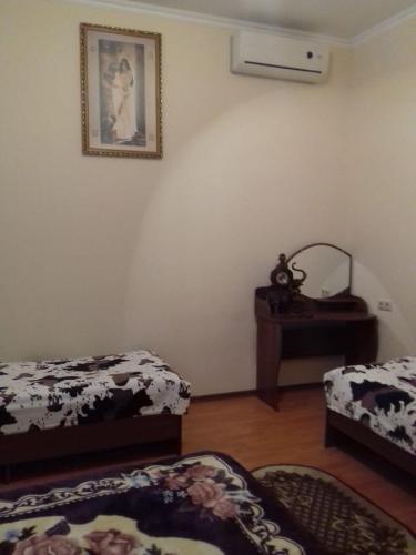 Hostal Guesthouse Aza&karlen