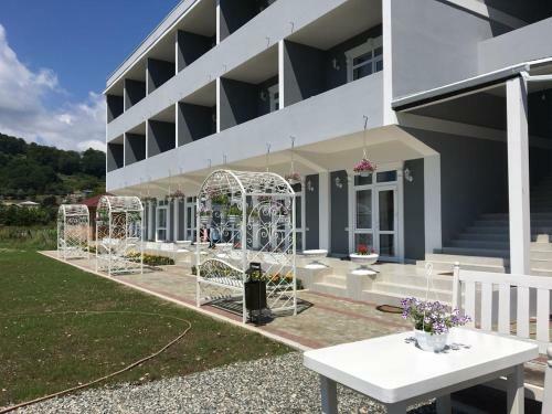San-lora Hotel