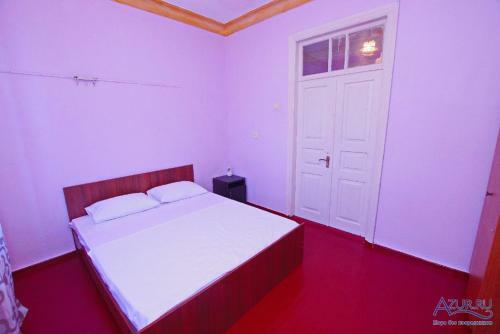 Hostal Guest House On Kyakhba 4
