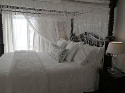 Hostal Dana Bay B&B Guest House