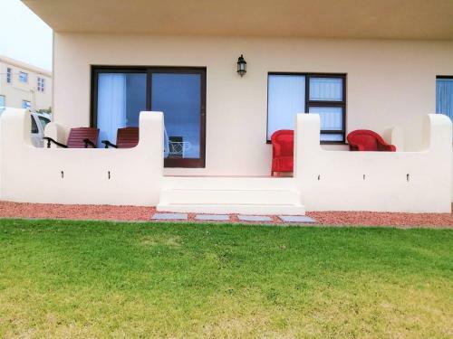 Hostal Dana Bay B&B Guest House